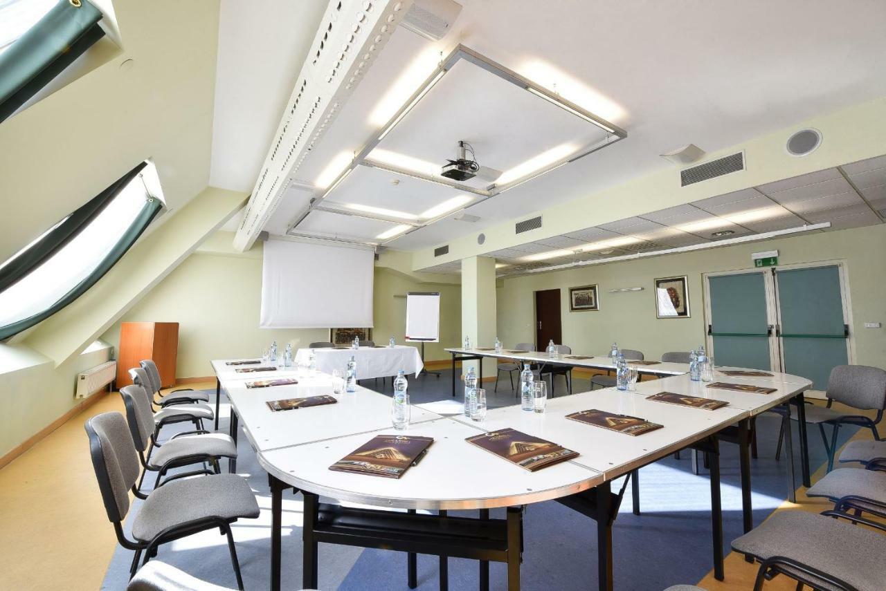 Piramida Park Hotel & Wellness Tychy Εξωτερικό φωτογραφία