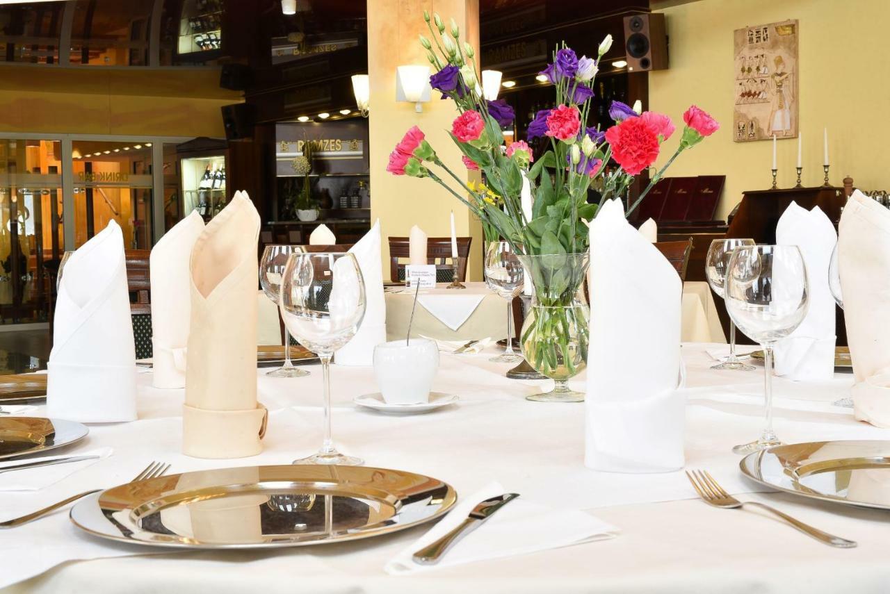 Piramida Park Hotel & Wellness Tychy Εξωτερικό φωτογραφία