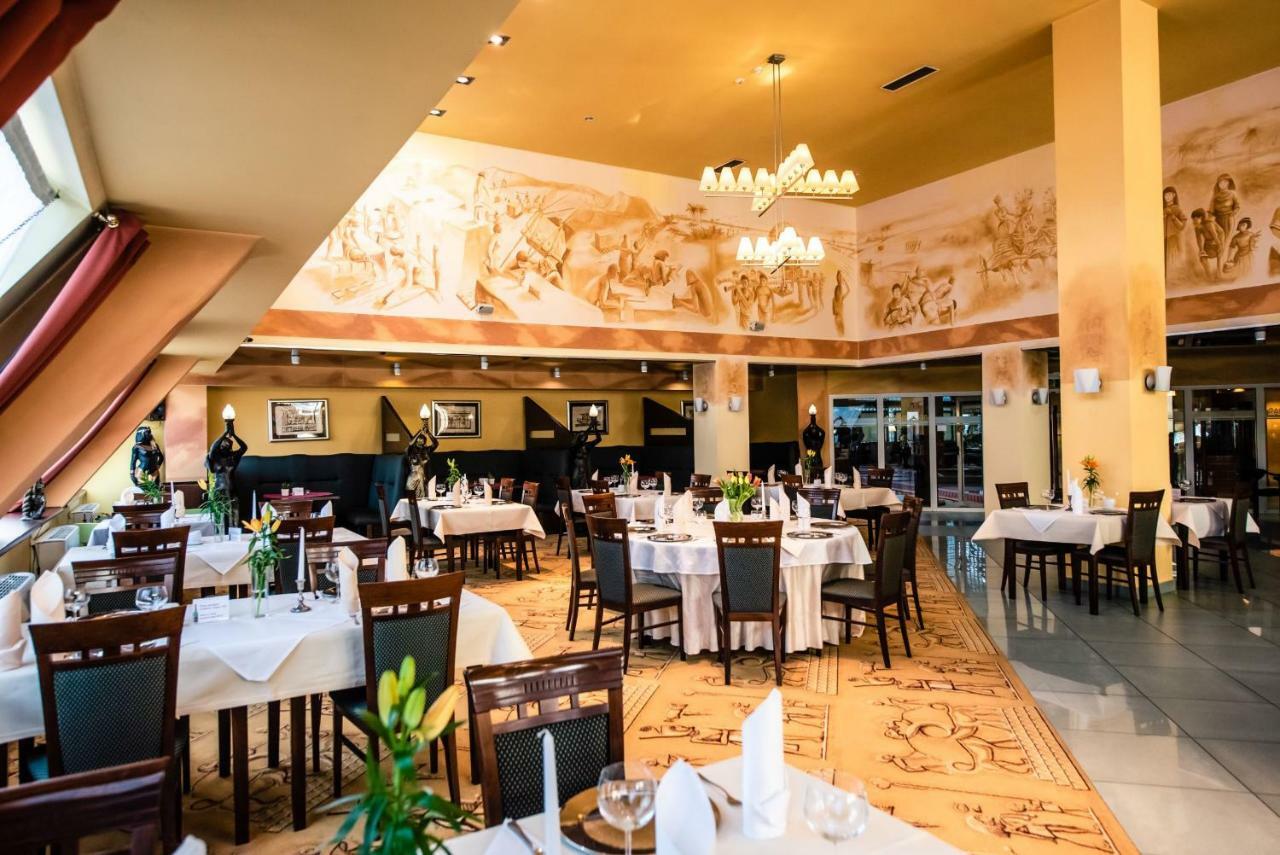 Piramida Park Hotel & Wellness Tychy Εξωτερικό φωτογραφία